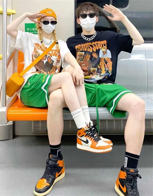 조던 1 레트로 하이 쉐터드 백보드 3.0 555088-028 photo review